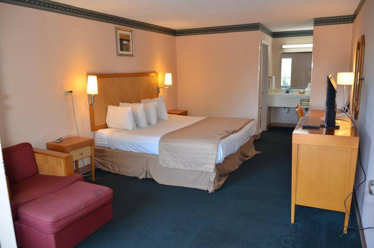 Days Inn Cheraw Eksteriør billede